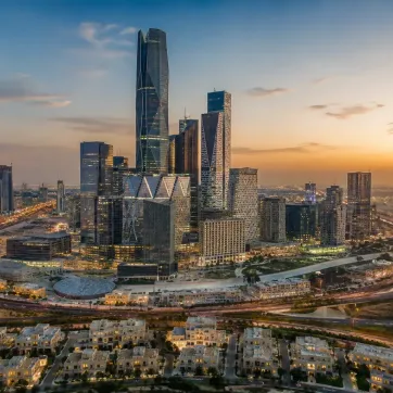 The most important mega projects in Saudi Arabia and their impact on your investment decision